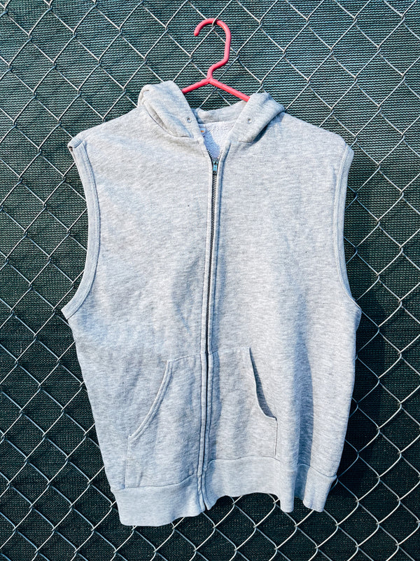 Women's or men's vintage 1980's Gearing Up label Large sleeveless heather grey zip up hoodie with silver zipper and two front pockets. 