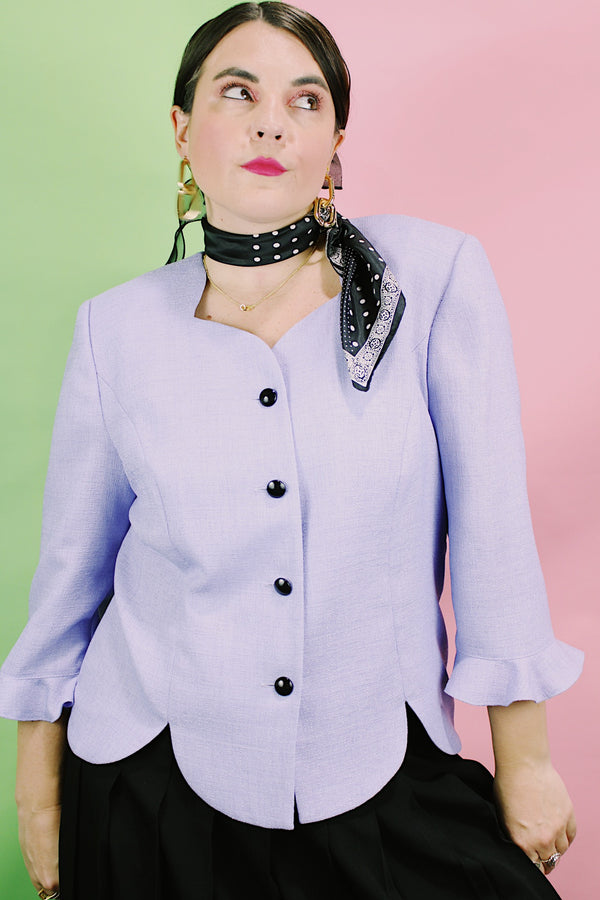 Women's vintage 1990's Leslie Fay - Dresses Petite label long sleeve lavender purple button up blazer with black buttons and scalloped trim edges.