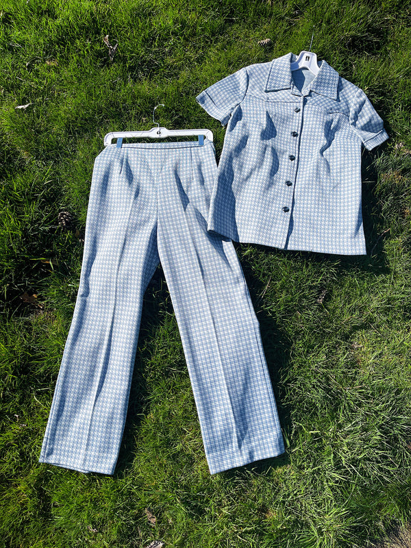 Women's vintage 1970's matching pant set with pants and button up shirt blouse in blue and white gingham polyester material. 