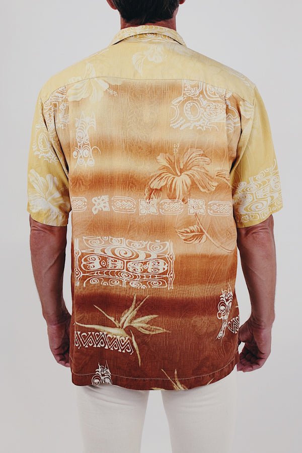 vintage men's hawaiian print button up back