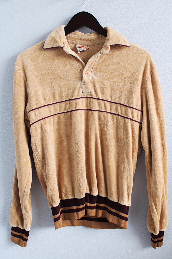 Women's or men's vintage 1980's Weekends in California label long sleeve tan and brown colored velour material pullover sweater with collar and half button closure. 