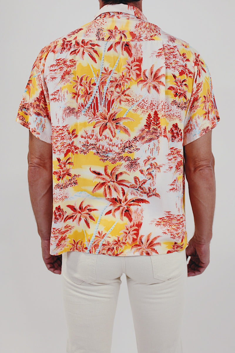 Vintage men's hawaiian print button up back