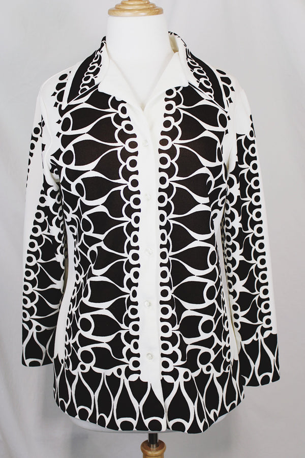 Women's vintage 1970's Brookvalley by Fairfield label long sleeve button up blouse in white with an all over abstract brown colored print.
