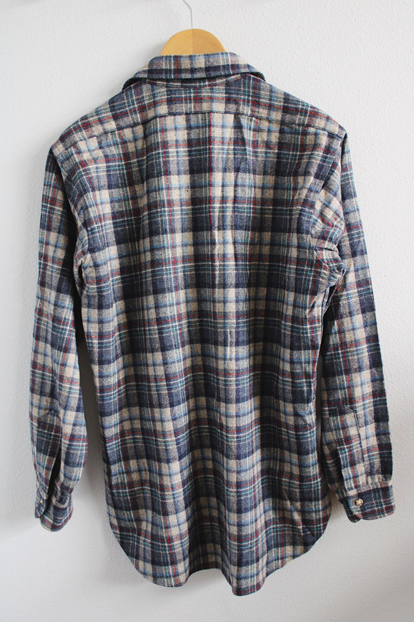 Men's vintage 1980's Pendleton label long sleeve button up wool shirt in size medium. All over grey and blue plaid print