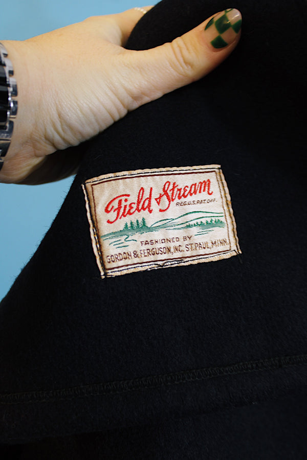 Men's vintage 1950's Field & Stream label long sleeve dark navy blue wool zip up shacket with side pockets. 