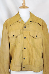 Men's or women's vintage tan colored long sleeve suede jacket by JCPenney. Popper buttons and contrast stitching and fully lined.