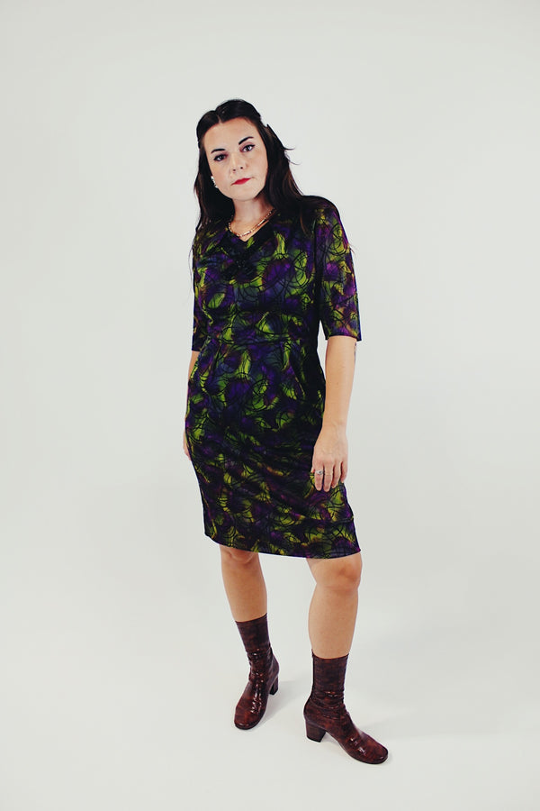 vintage green and purple printed midi dress with slight v neck and 3/4 arm length front 