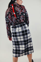 vintage black and white checkered wool skirt with two front pockets and elastic waistband back