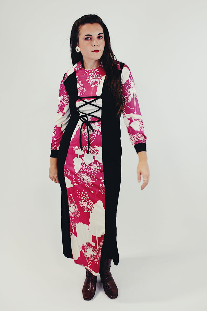 Long sleeve vintage maxi dress pink and white print with black tie front and collar front