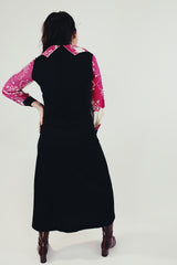Long sleeve vintage maxi dress pink and white print with black tie front and collar back