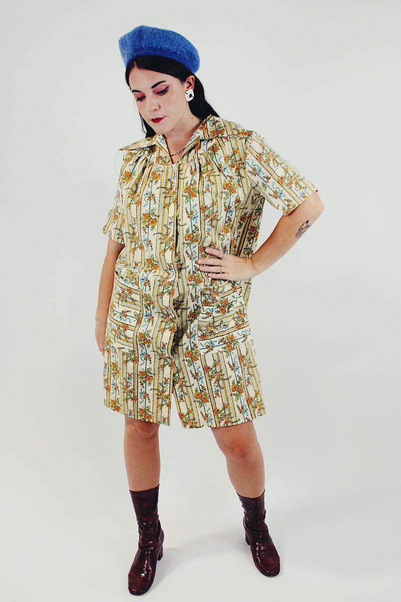 vintage short sleeve floral printed house dress knee length with poppers up the front 