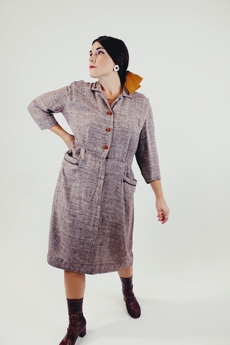 1940's brown linen midi dress with front buttons and pockets front