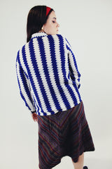 vintage blue and white zig zag print long sleeve button up blouse with pointy collar back