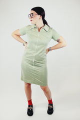 short sleeve small houndstooth print zip up knee length dress in green and white