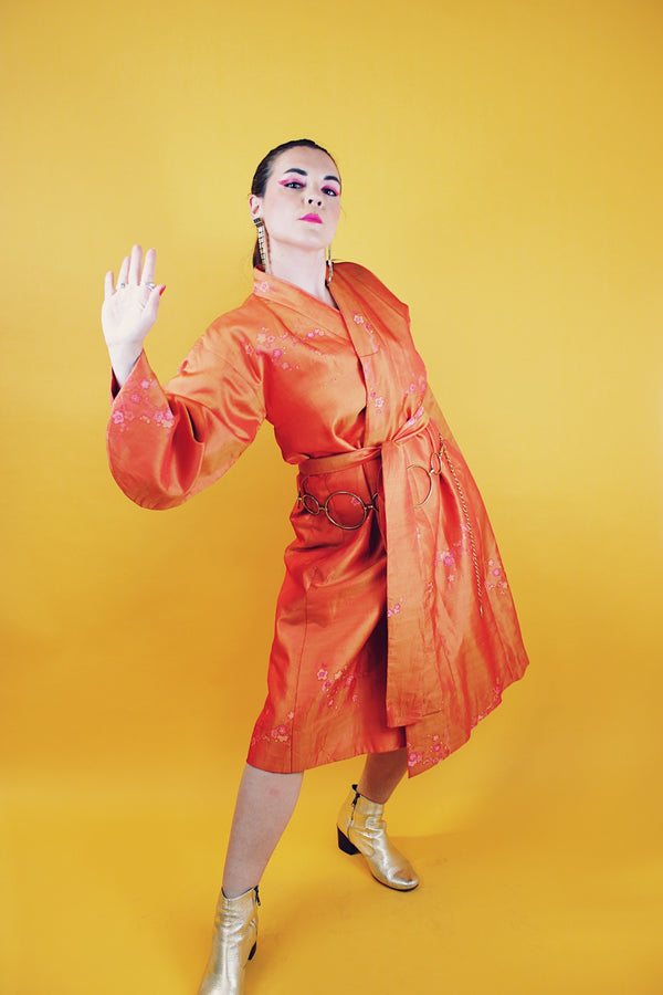 orange with floral print kimono with matching tie belt knee length rounded bell sleeves vintage