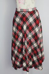 tartan plaid printed knee length wool skirt in red white and green vintage 1970's