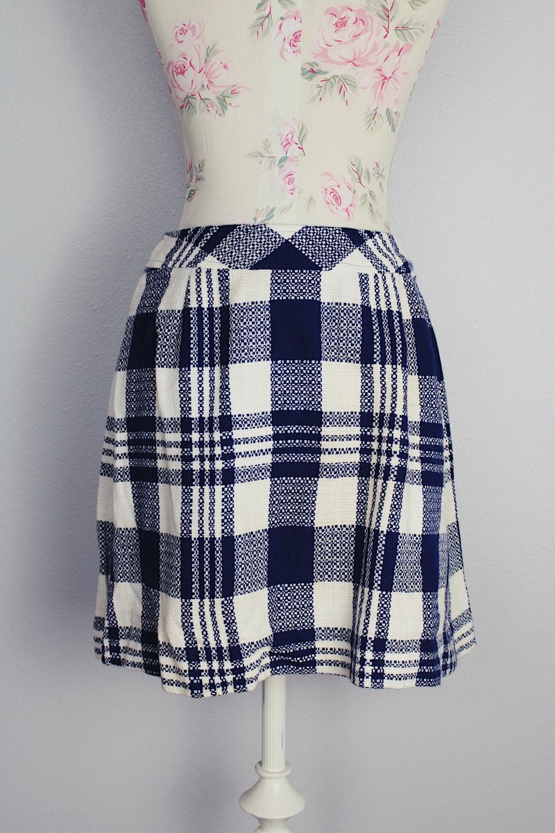 blue and white plaid print mini wrap skirt in acrylic vintage 1960's