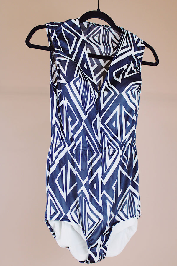 black and white printed one piece swimsuit with zip up front vintage 1950's