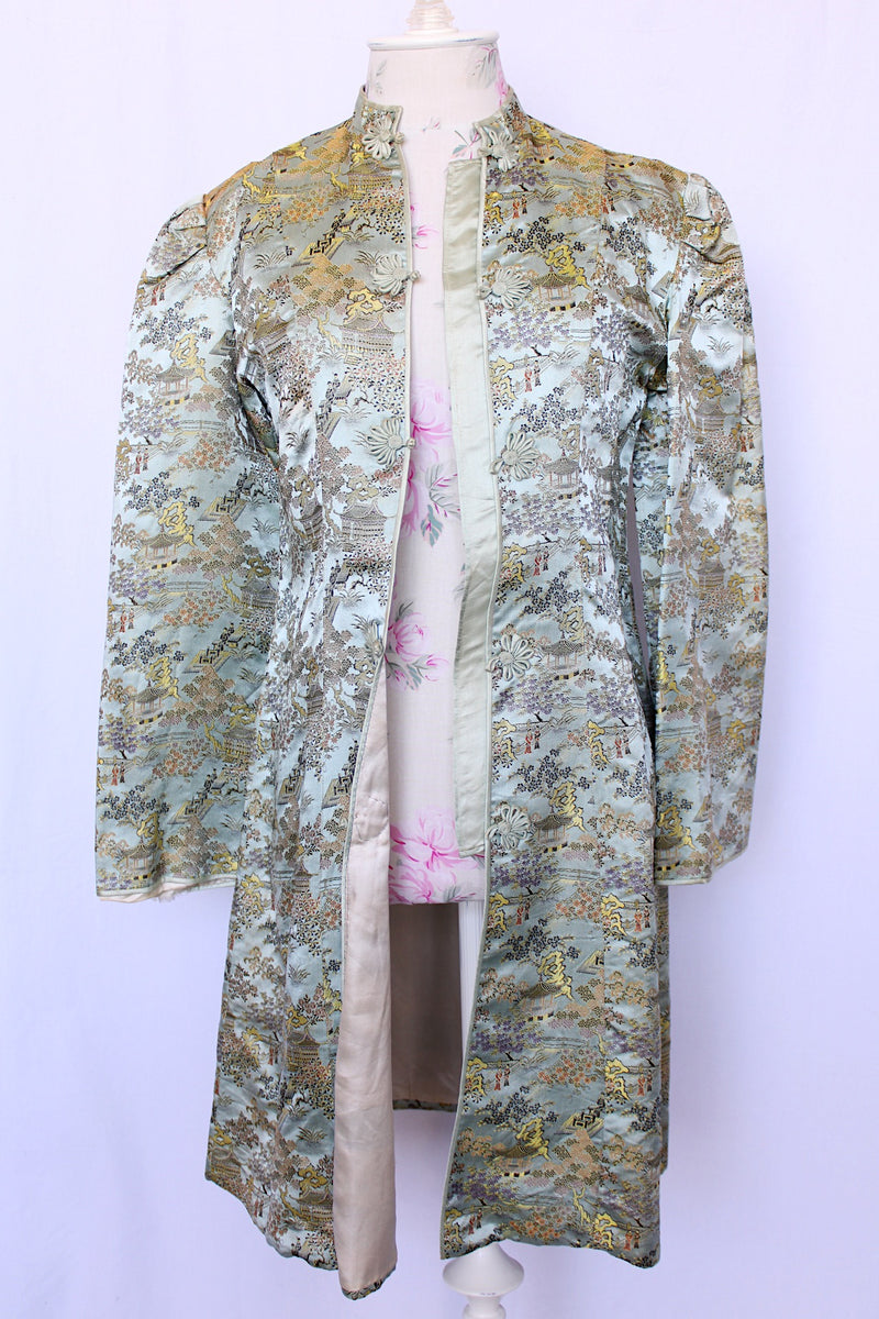Women's vintage 1940's Owen Bros, Hand Embroidered, Made in China label long sleeve silk satin embroidered printed jacket.