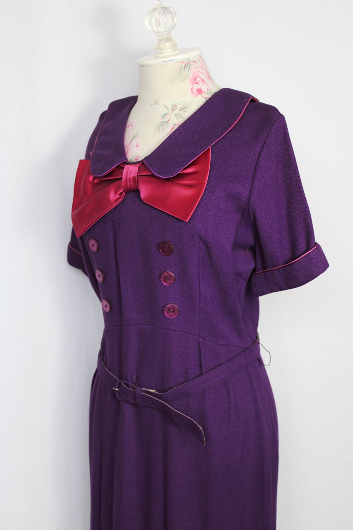 1960's Short Sleeve Peter Pan Collar Dress 1960's Short Sleeve Peter Pan Collar Dress