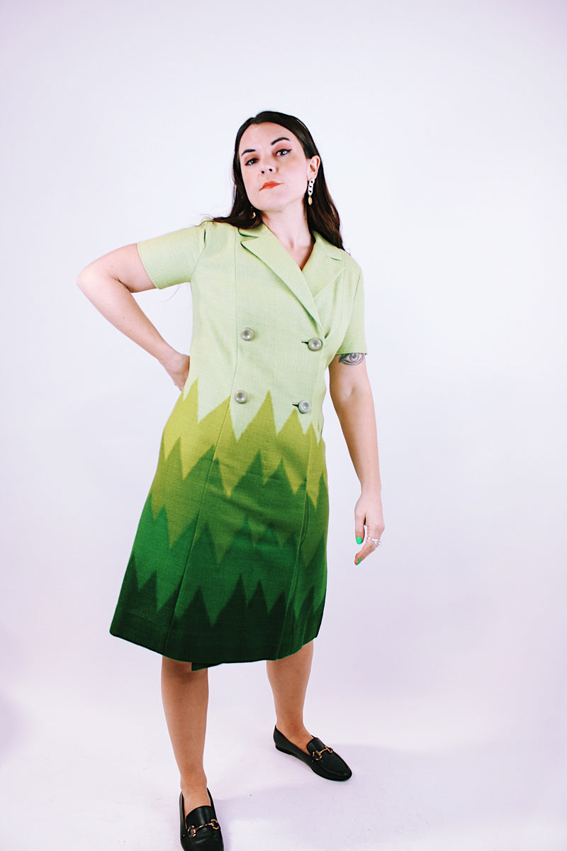 short sleeve knee length double breasted shirt dress in green ombre colors wool women's vintage 1970's