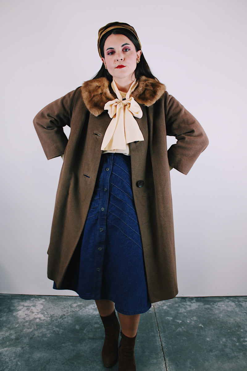 3/4 arm length brown wool long length coat with fur trim collar vintage 1950's women's