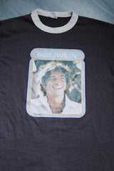 short sleeve brown ringer tee with tan trim Barry Manilow graphic 1978