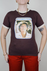 short sleeve brown ringer tee with tan trim Barry Manilow graphic 1978