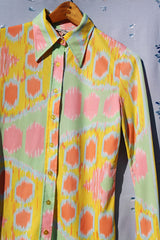 long sleeve button up blouse with collar in a pastel print vintage 1970's