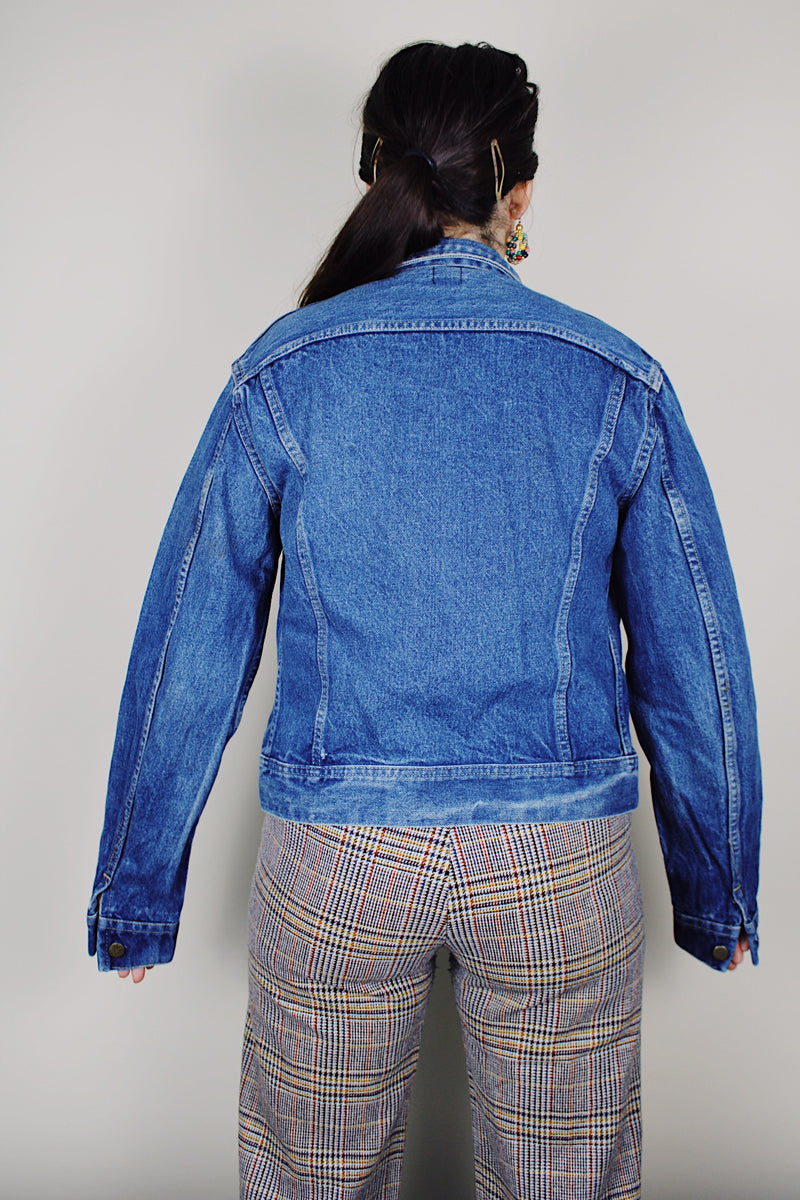 Women's vintage 1980's Lee, Made in USA label long sleeve medium wash cotton denim button up jean jacket