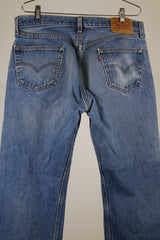 levi's jeans 38 X 30 501 style medium wash