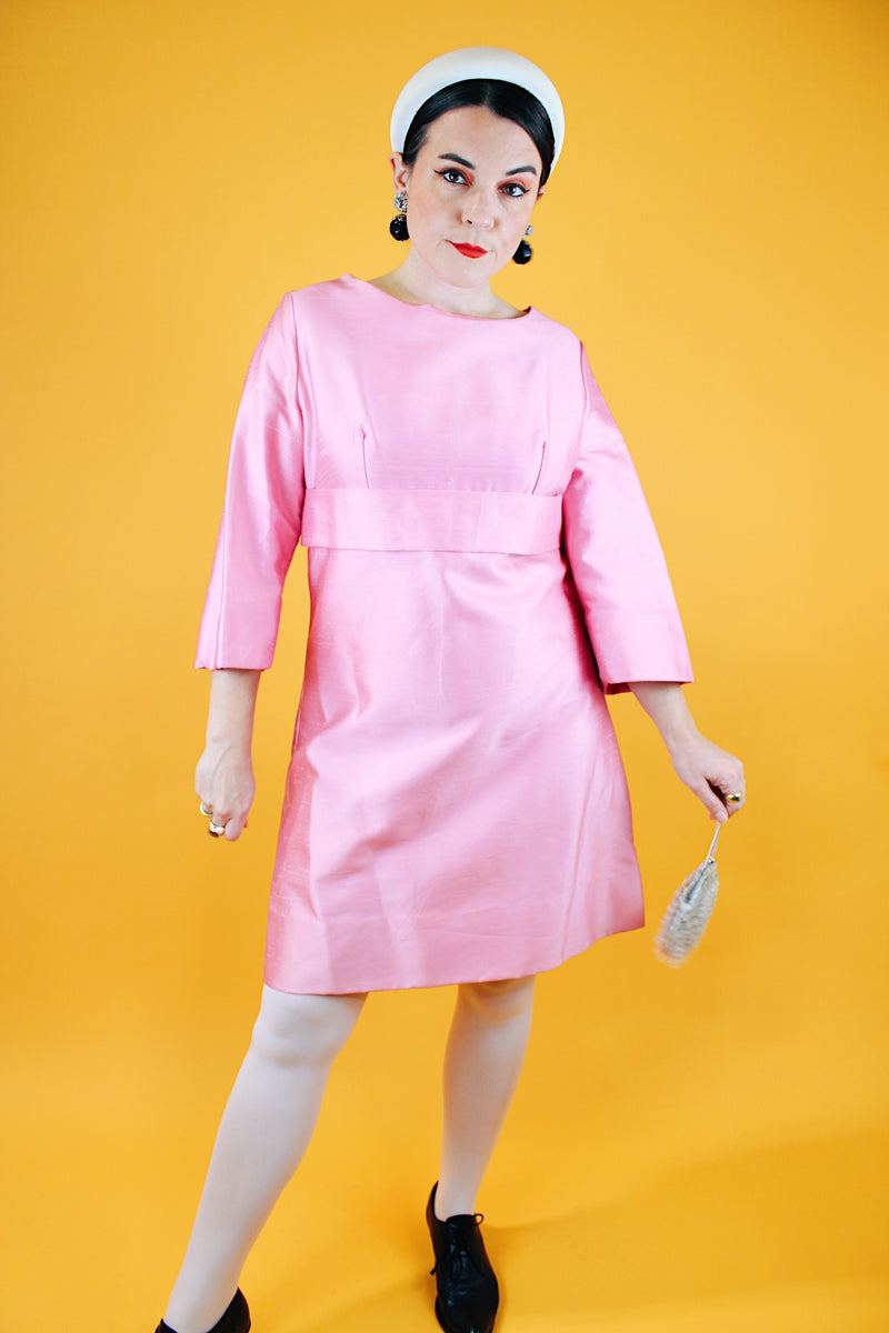 3/4 arm length pink silk like dress knee length vintage 1960's shift