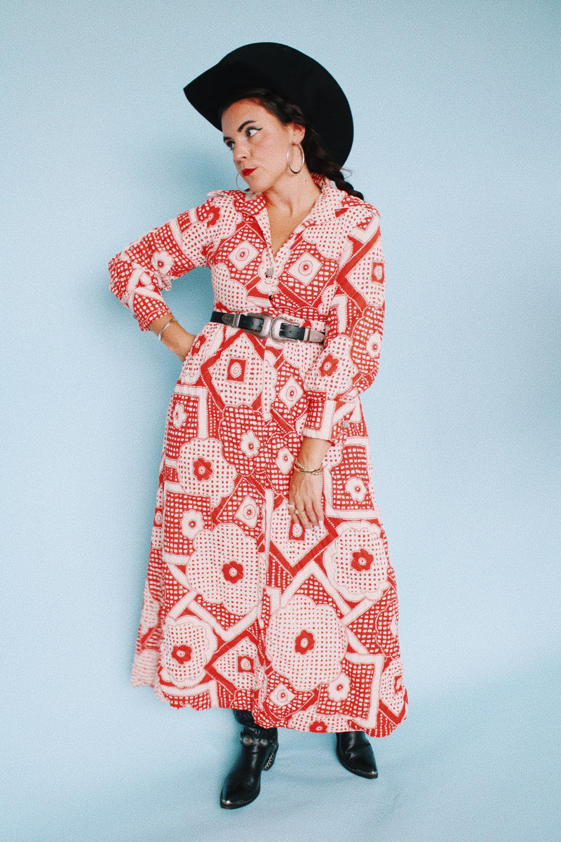 long sleeve printed maxi dress polyester duster in red and white vintage 1970's