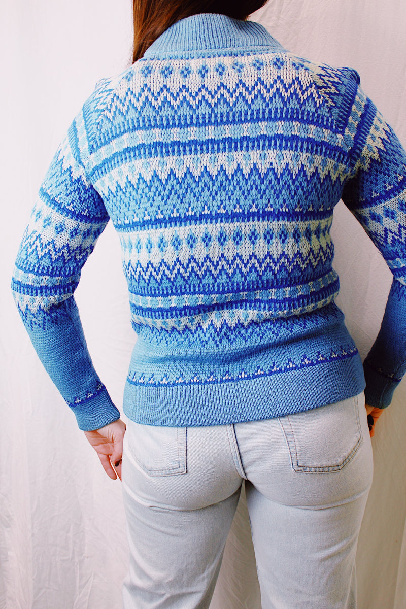 long sleeve printed zip up sweater in blue 1970's vintage 