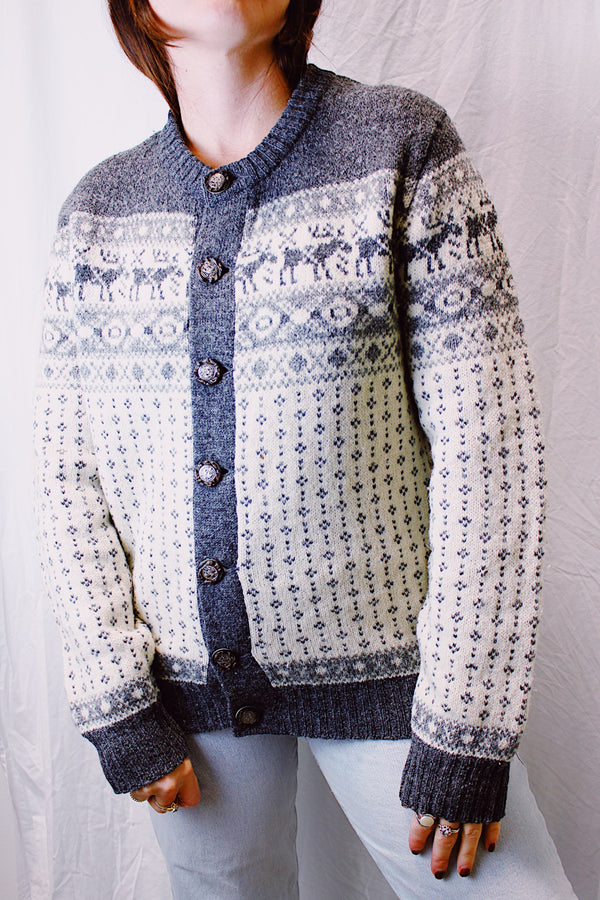 long sleeve cardigan sweater norwegian style silver buttons grey and cream with reindeer print