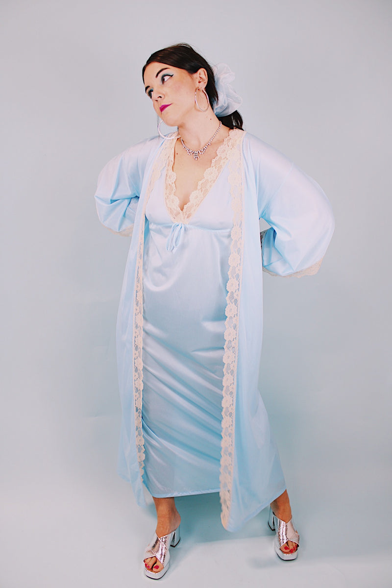 baby blue sleeveless nightie and matching bell sleeves robe with cream lace trim 1970's vintage
