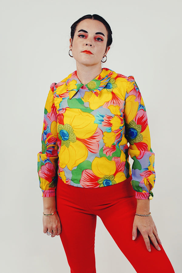 vintage floral print blouse with collar front