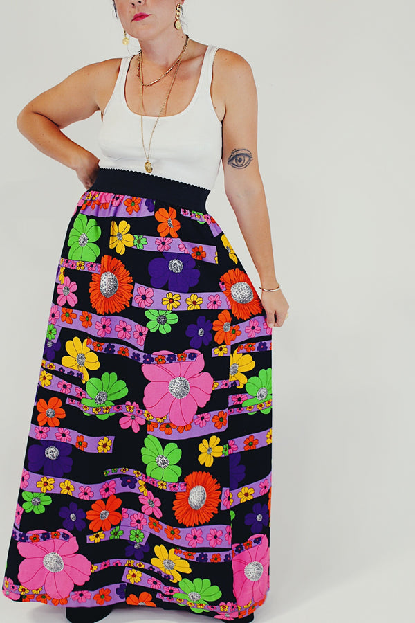 floral printed maxi skirt front