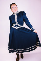 vintage 1980's gunne sax women's long sleeve dress in navy with cream trim and mock neck