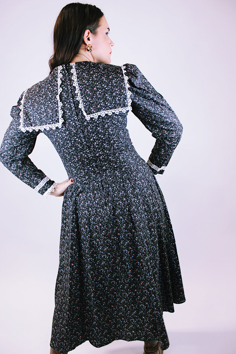 vintage 1980's gunne sax dress black ditsy floral print dress with bib and white lace trim long sleeves 