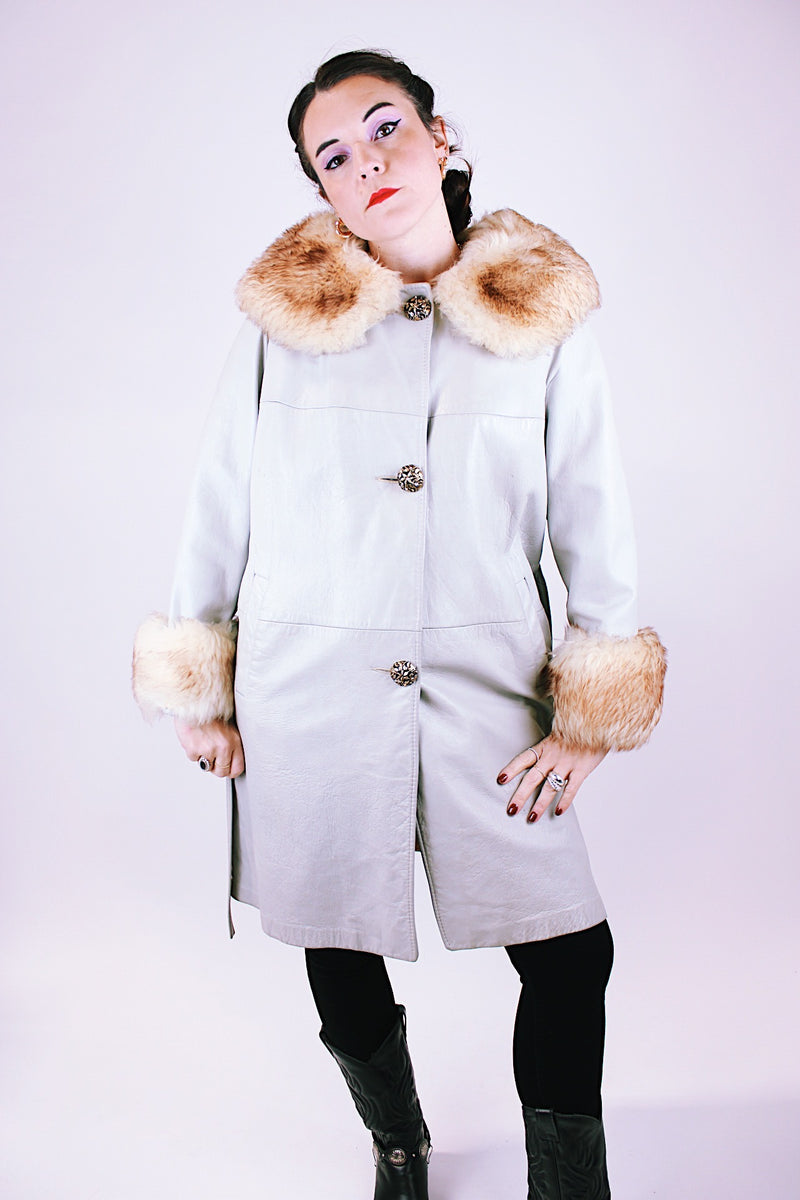 women's vintage 1970's light grey leather coat with faux fur collar and cuffs and tie waist 
